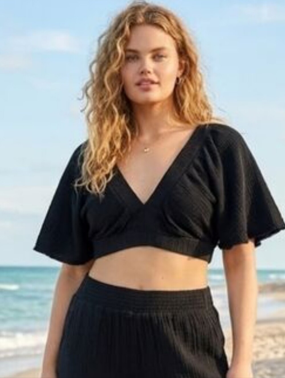 aerie Black Waffle V-Neck Crop Top